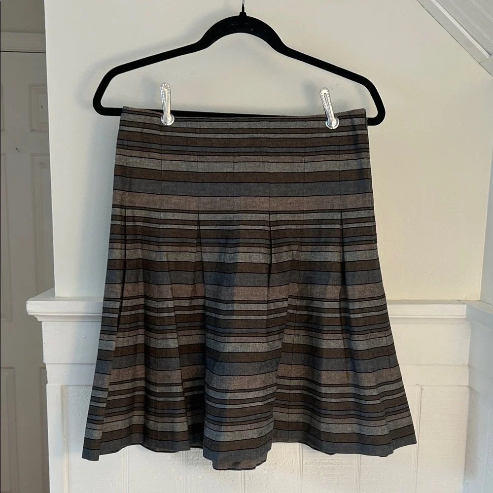 Club Monaco Pleated Skirt in Earth Tone Colors Size women’s 2